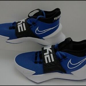 NIKE Future Court 3